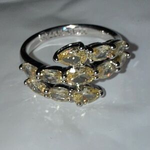 Elegant Silver and lemon cz Women's Ring